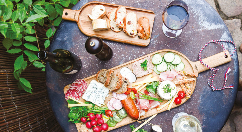 Planche de présentation en bois pour vos apéritifs à partager